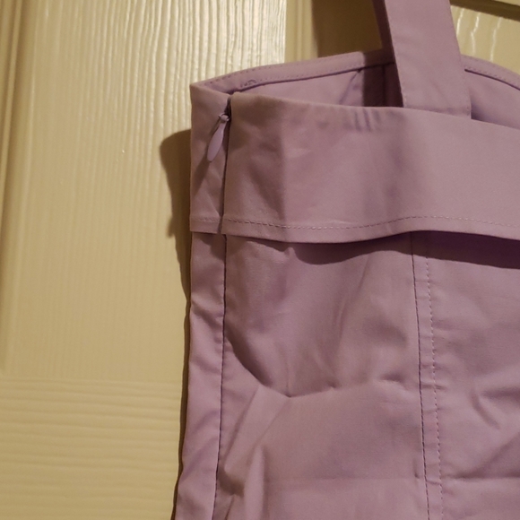 NWT sleeveless lilac top. - Picture 2 of 5